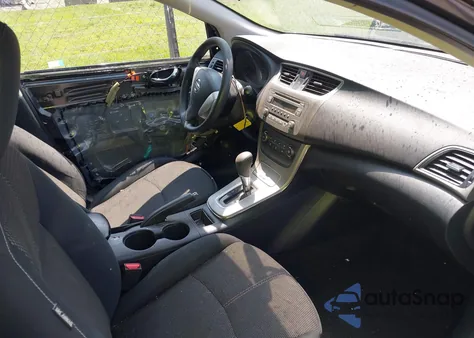 2014 Nissan Sentra S/Sv/Sr/Sl z USA, uszkodzony, nr VIN 3N1AB7AP2EL683092